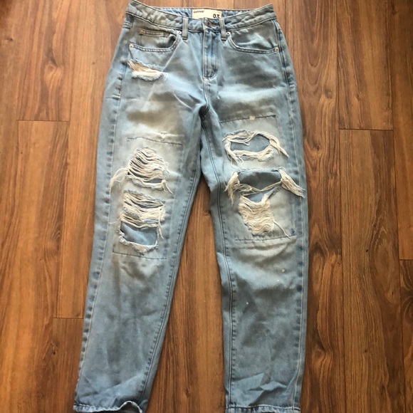 DISTRESSED MOM JEANS - Picture 2 of 6